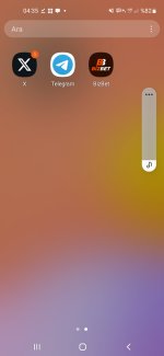 Screenshot_20240114-043544_One UI Home.jpg